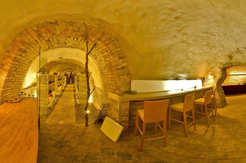 Kleines Gewölbe Degustation Panorama