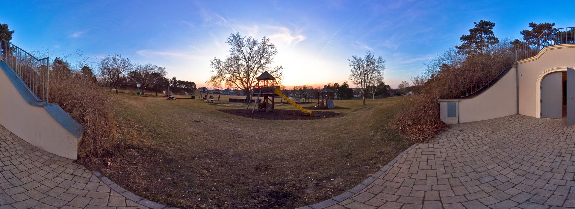 Kleines Gewölbe Zieselrot: Panoramaansicht Kellerberg )eingang kleiner Keller)